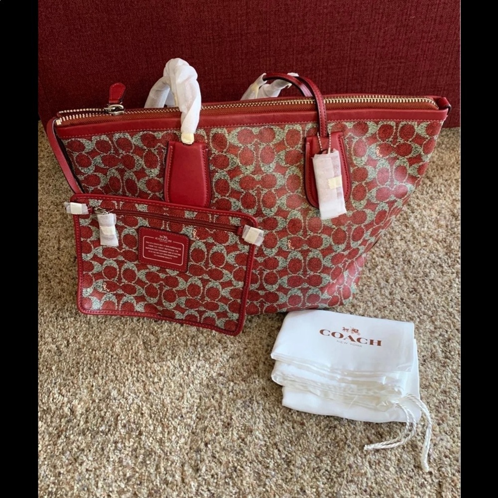 Coach Monogram Red Tote Bag With Pouch 🌻